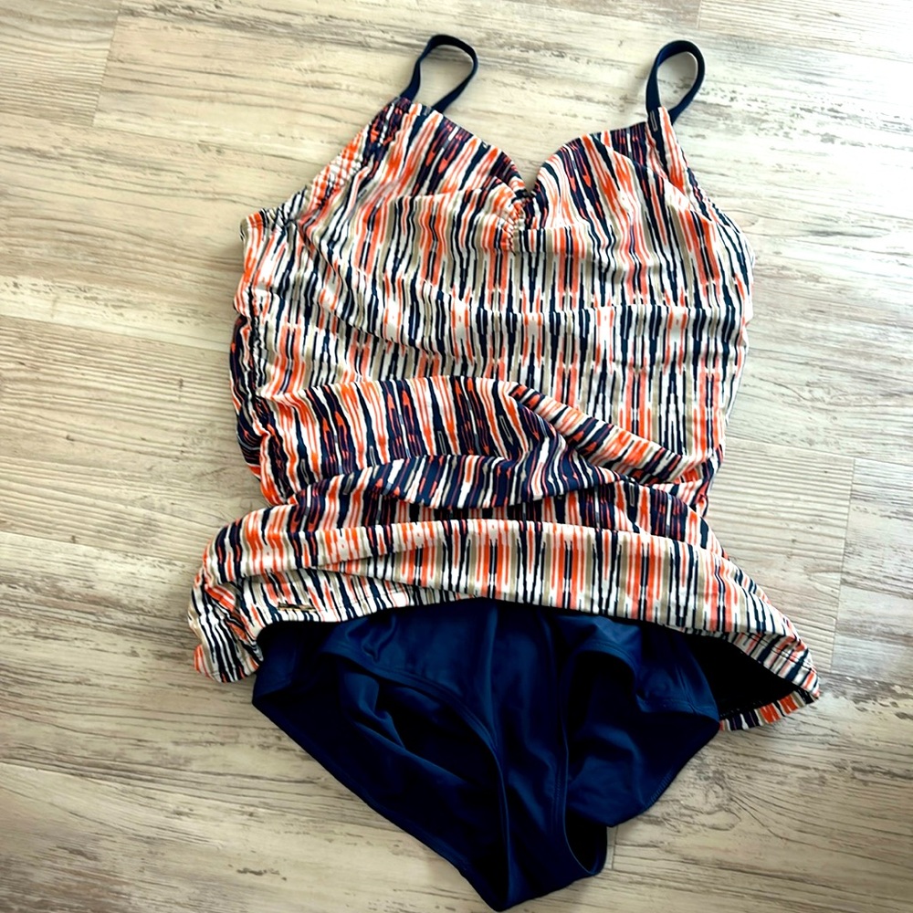 Jones New York one piece bathing suit